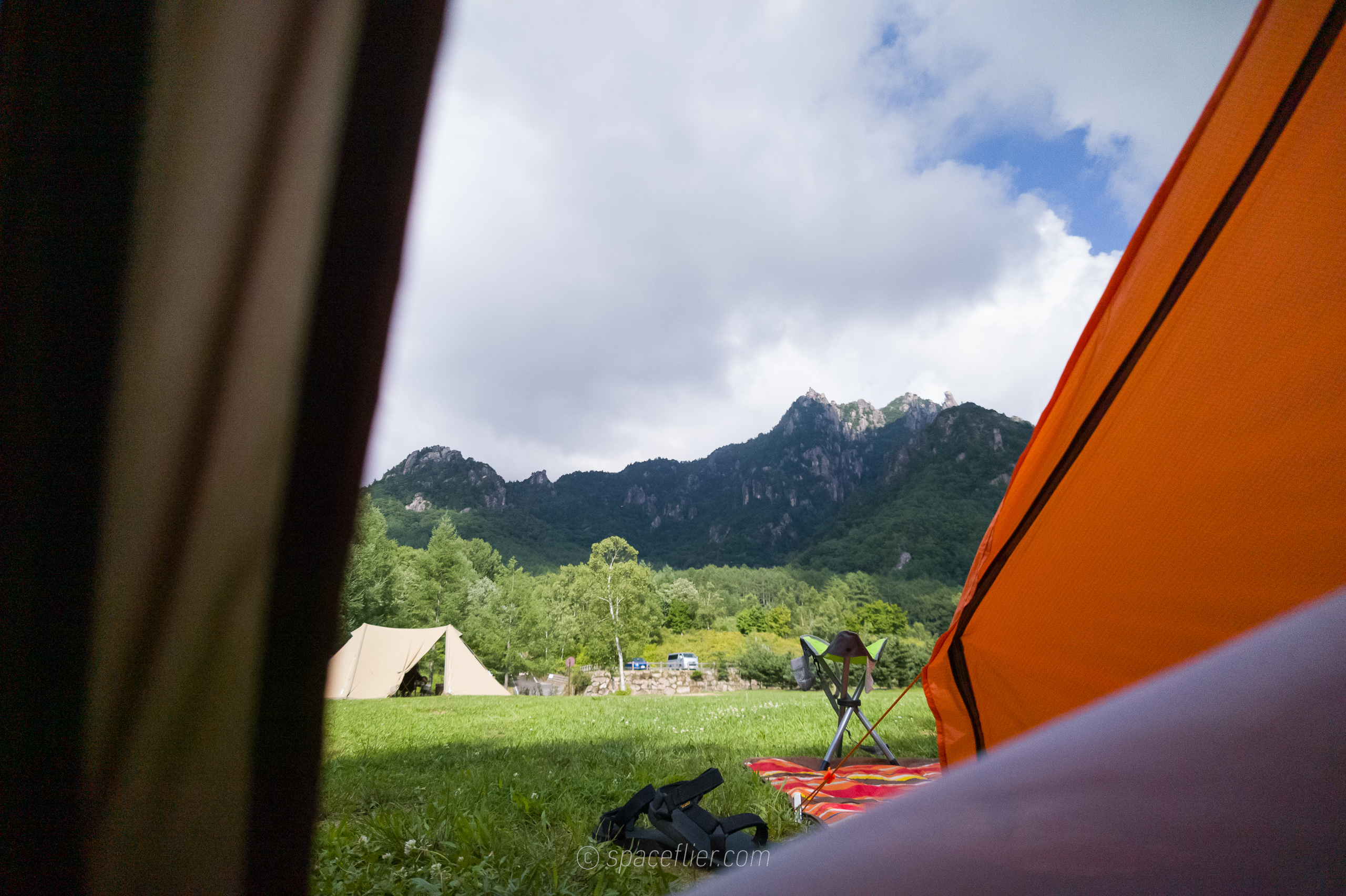 瑞牆山を眺めながらのんびりキャンプ